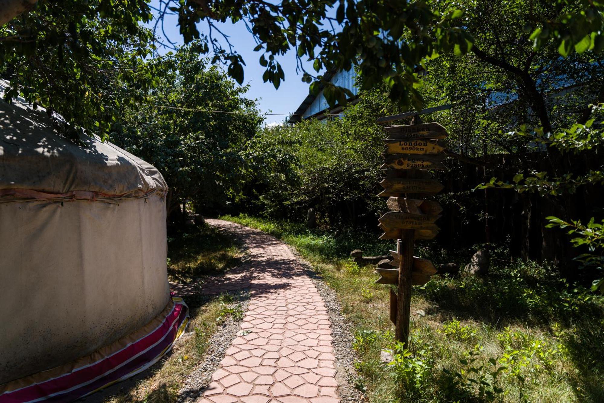 Hotel Arista Yurt Camp Karakol Exterior foto
