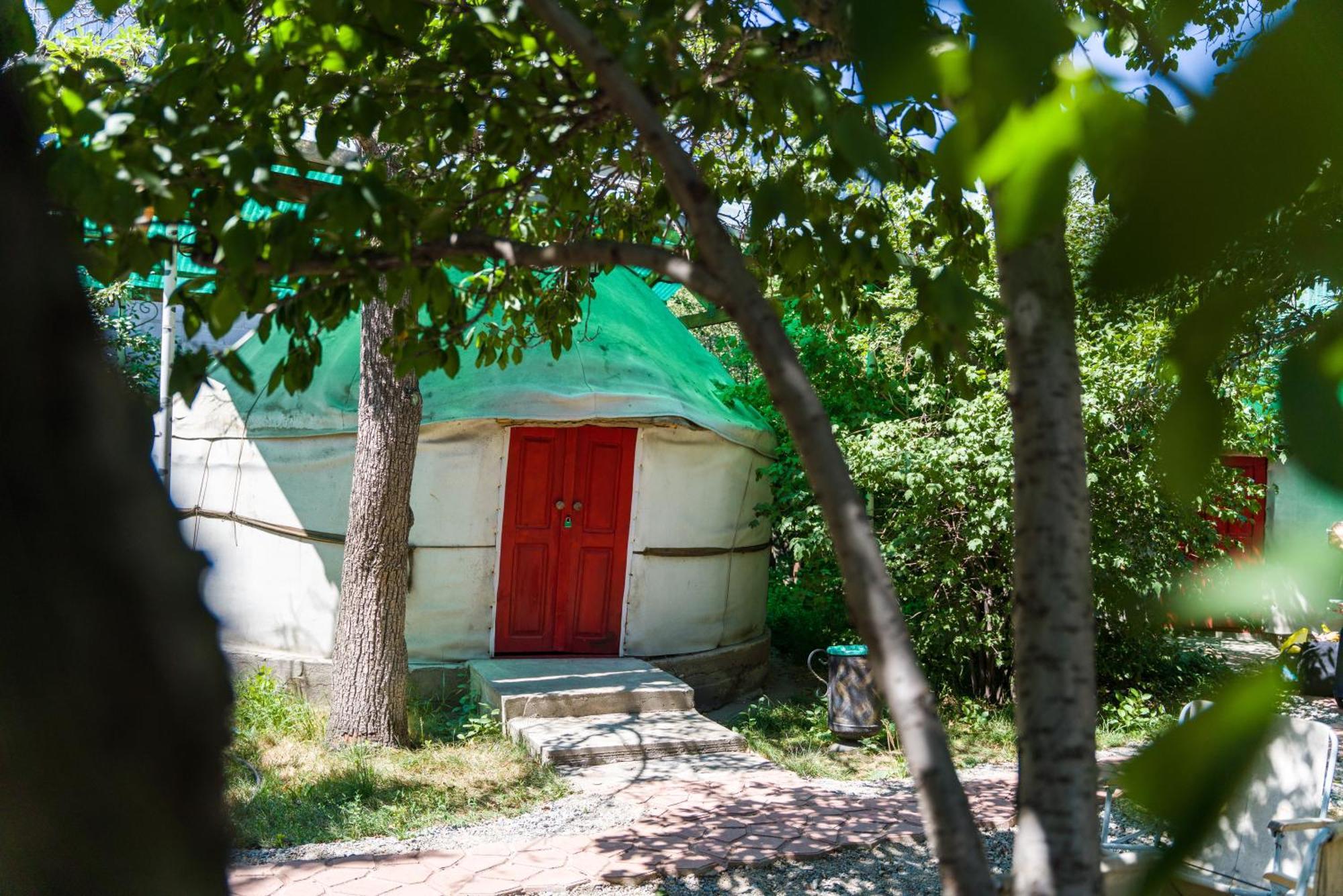 Hotel Arista Yurt Camp Karakol Exterior foto