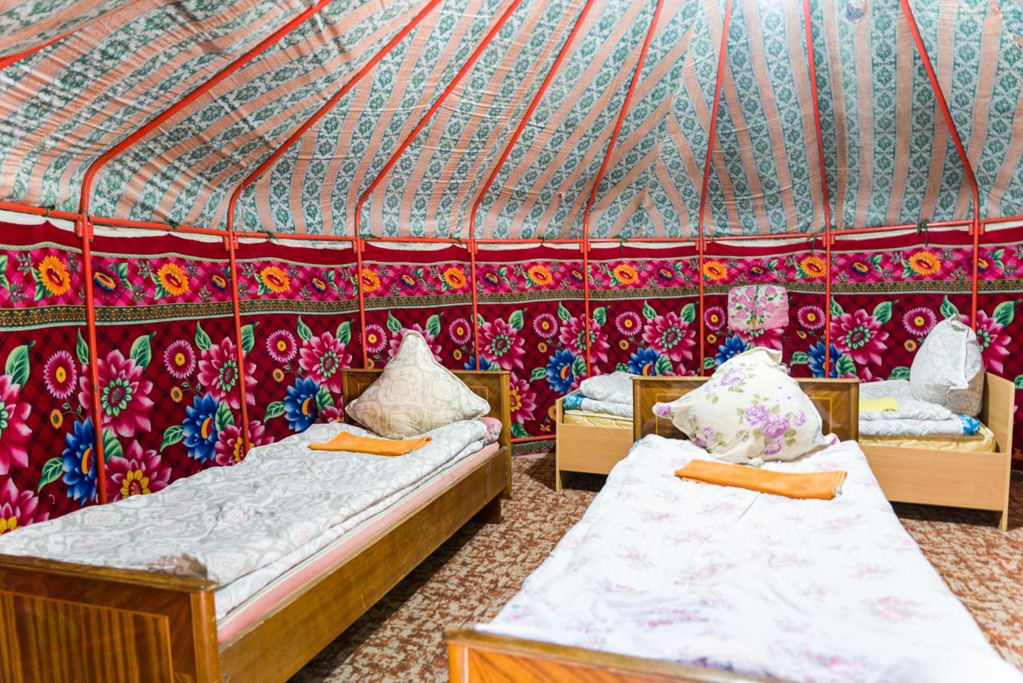 Hotel Arista Yurt Camp Karakol Exterior foto